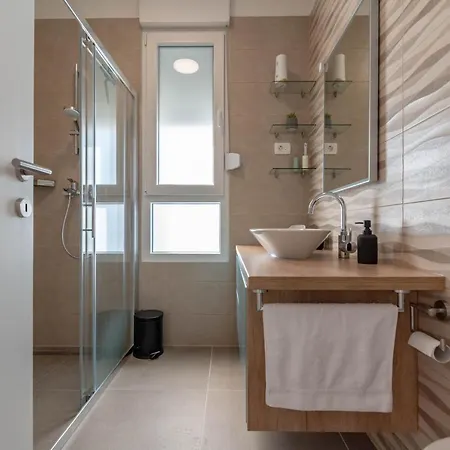 Апартаменти Dalmatia Znjan *