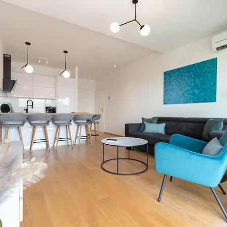 Dalmatia Znjan Спліт