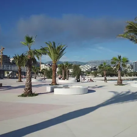 Dalmatia Znjan Апартаменти *